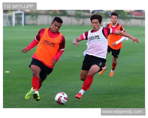 武汉网球队的包夹战术解析与实战应用探讨